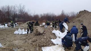 Спасатели ДЧС Павлодарской области участвуют в противопаводковых мероприятиях в Северо-Казахстанской области
