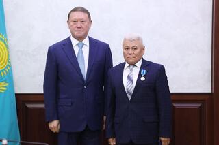 В Костанайской области от имени Главы государства вручены государственные и ведомственные награды ко Дню металлурга