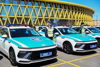 Укрепление общественной безопасности: полиции выдано 100 новых автомобилей