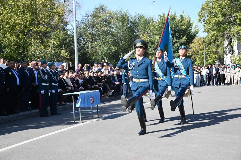 В ВОЕННОМ КОЛЛЕДЖЕ ИМЕНИ САБЫРА РАХИМОВА В ШЫМКЕНТЕ ВПЕРВЫЕ СОСТОЯЛАСЬ ЦЕРЕМОНИЯ ПРИНЯТИЯ ВОЕННОЙ ПРИСЯГИ