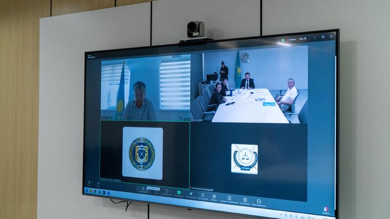 Вице-министр юстиции Бекболат Молдабеков провел личный прием в Центре приема граждан