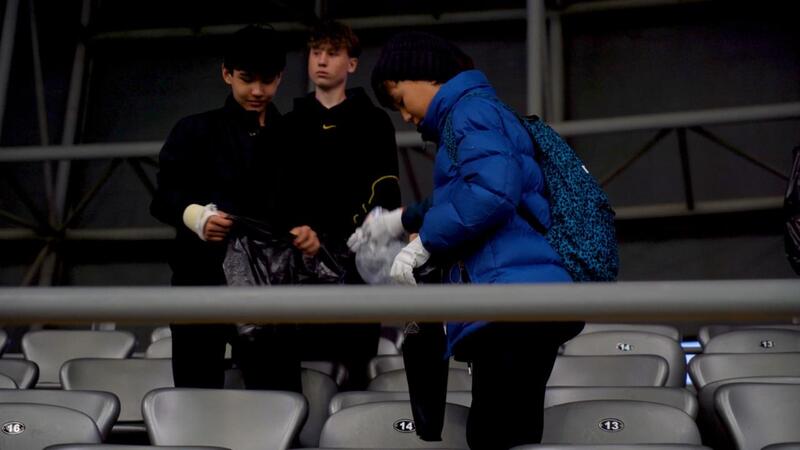 «Таза Қазақстан»: юные столичные футболисты провели экоакцию на матче сборных Казахстана и Коморских островов