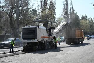 В Талдыкоргане начались активные работы по ремонту дорог