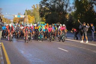 В Алматы в воскресенье ограничат движение автотранспорта в связи с проведением велогонки Giro d’Almaty 2025