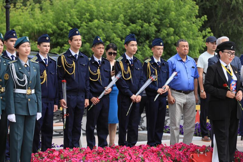 В Актобе почтили память Героя Советского Союза Алии Молдагуловой