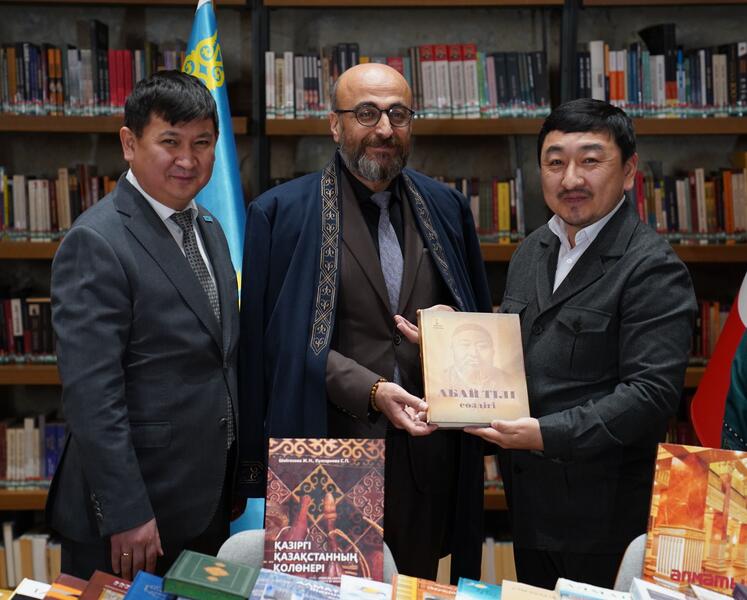 В крупнейшей библиотеке Стамбула впервые открылся научно-литературный уголок Казахстана