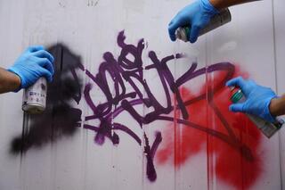 «Нет наркотикам!»: очередные наркограффити закрасили активисты в Астане