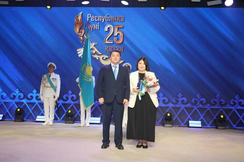 В Мангистау ко Дню Республики прошло торжественное мероприятие