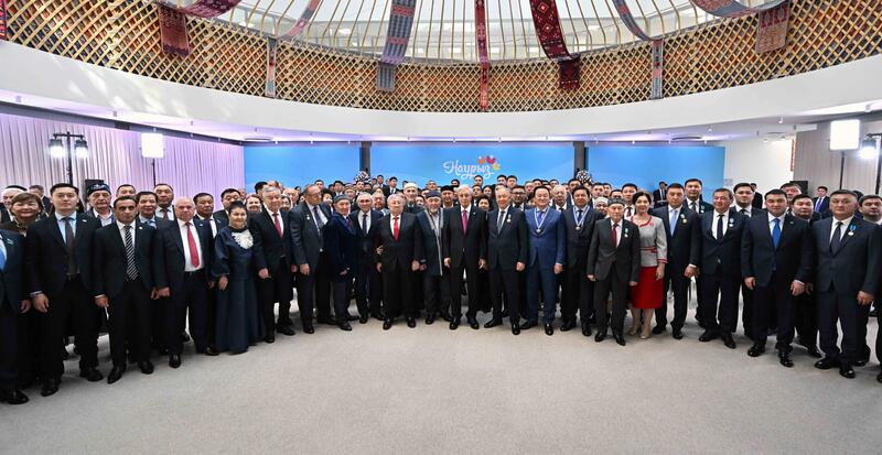 Президент Касым-Жомарт Токаев провел встречу с общественностью Туркестанской области