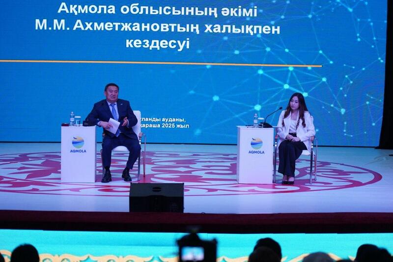 На встрече с населением Буландынского района аким области Марат Ахметжанов обсудил актуальные вопросы развития региона