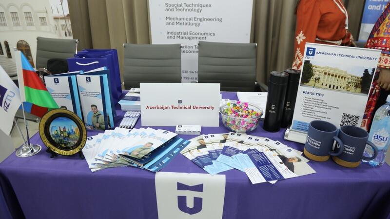 Казахстанские абитуриенты выиграли гранты Азербайджана