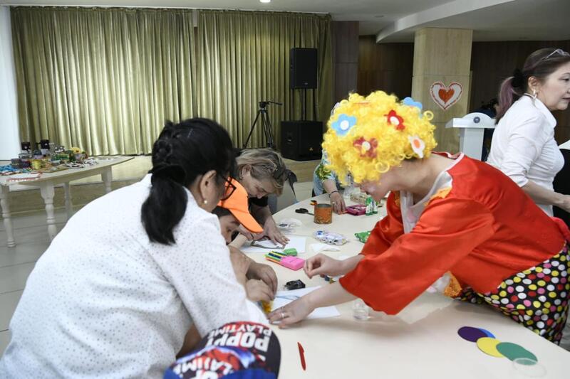 «Ана – гүл, ана – өмір шырағы»: праздник ко Дню матери организовали в столичном Доме дружбы