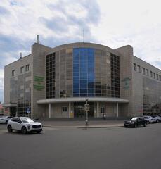 Аким Павлодарской области Асаин Байханов ознакомился с работой нового Центра приёма граждан, расположенного по адресу ул. Генерала Дюсенова, 80