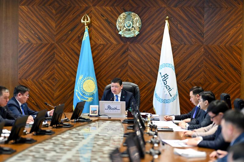 В области Абай рассмотрели ход подготовки к весенне-полевым работам