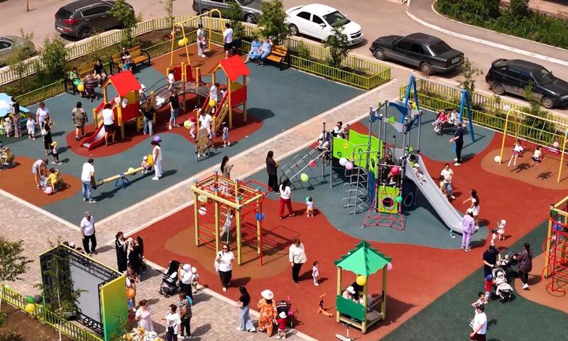 Более 40 дворов открыли в Астане в день защиты детей