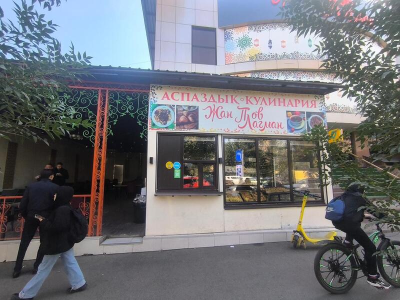 В Алматы по решению суда под снос попало очередное кафе