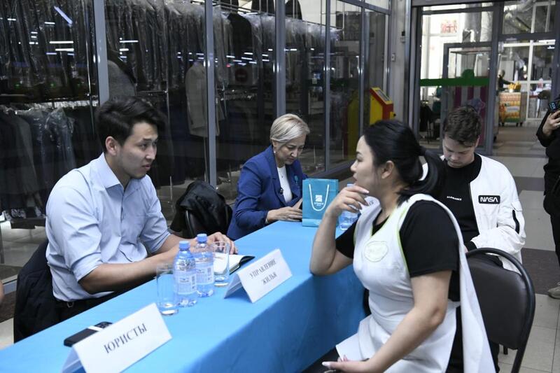 Повышение финансовой грамотности населения: День правовой помощи для астанчан организовали на столичном рынке