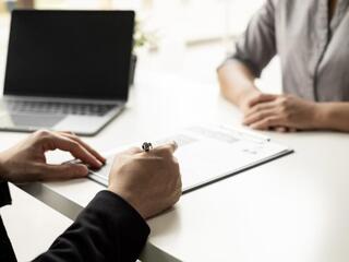 Как казахстанцы могут подтвердить свои профессиональные навыки для поиска работы?