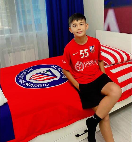 ФУТБОЛИСТ ТУРКЕСТАНСКОЙ ОБЛАСТИ ПРИНЯТ В АКАДЕМИЮ КЛУБА