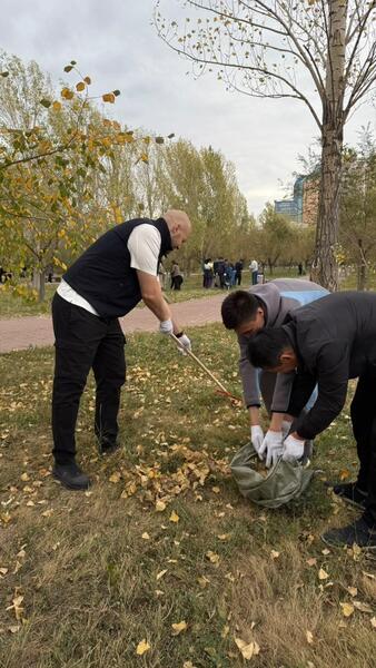 Спортсмены и тренеры Астаны поддержали экоакцию «Таза Қазақстан» и очистили территории столичных спортобъектов