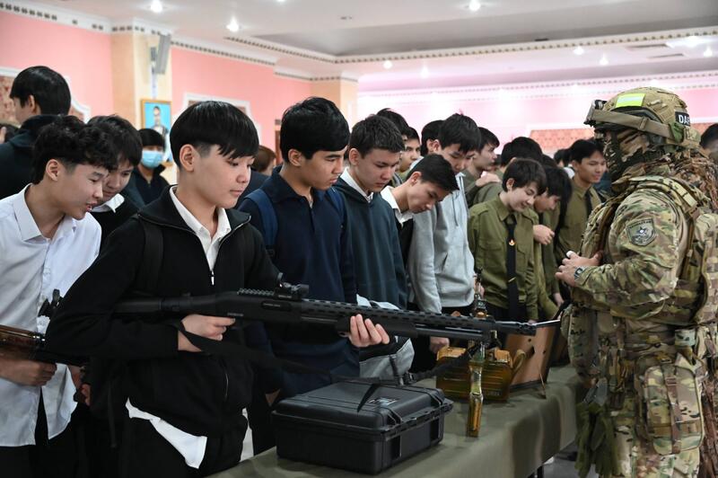 Представители Министерства обороны встретились с молодежью Мангистау