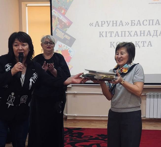 В библиотеке Караганды стартовали встречи детей с казахстанскими издателями