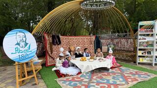 На поэтическом вечере в Караганде звучали стихи и песни Абая