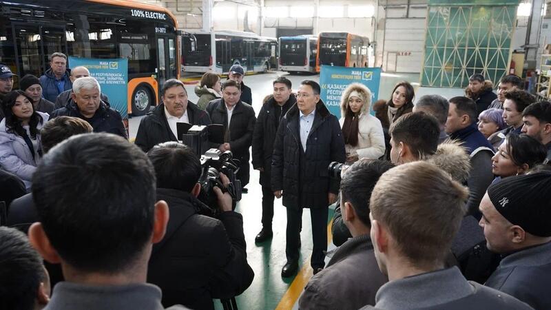 В ОБЛАСТИ АБАЙ РЕГИОНАЛЬНАЯ КОАЛИЦИЯ ПРОВЕЛА ВСТРЕЧУ С ТРУДОВЫМ КОЛЛЕКТИВОМ