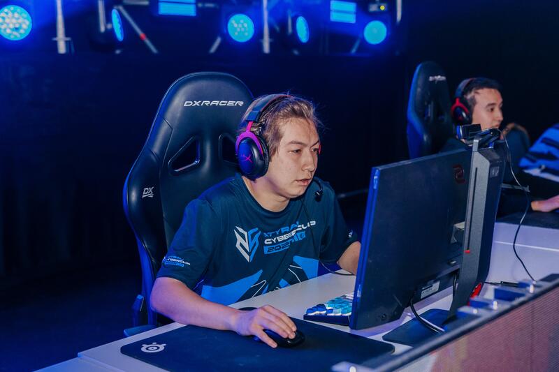 В Атырау впервые проходит международный киберспортивный турнир