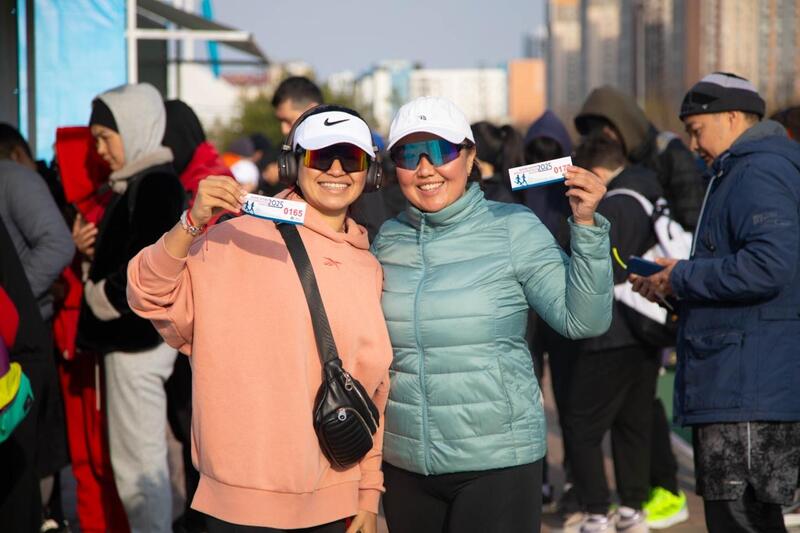 «Таза Қазақстан»: около 1200 человек приняли участие в акции по уборке территории на открытии бегового сезона в Астане