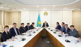 В ТУРКЕСТАНСКОЙ ОБЛАСТИ СТРОЯТ НОВЫЕ ЗАВОДЫ И ПРЕДПРИЯТИЯ