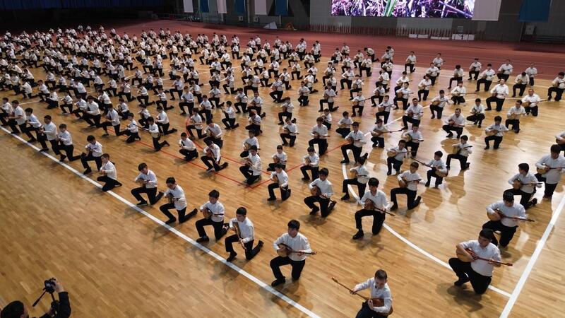 Полмиллиона казахстанских детей одновременно исполнили известные народные кюи