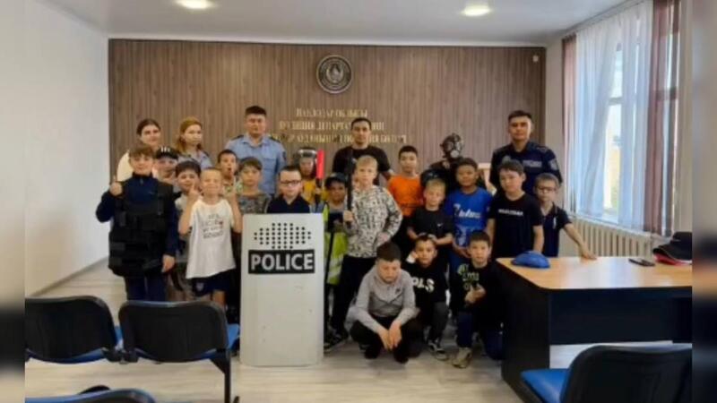 Полиция устроила экскурсию для детей в Павлодарской области