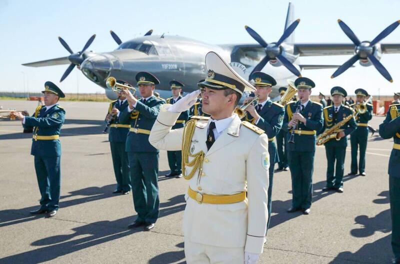 Почти 2000 часов в небе: авиация Национальной гвардии отмечает 34-ю годовщину со дня образования