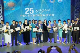 Три педагога из области Абай стали обладателями звания «Лучший педагог – 2025»