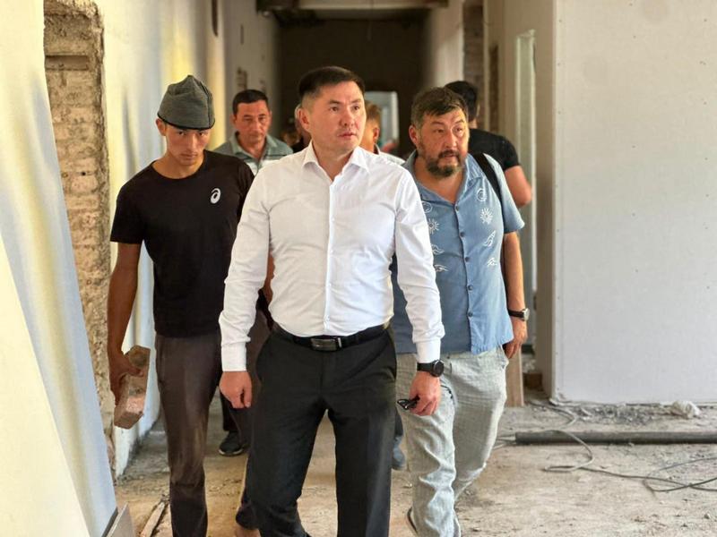 К новому учебному году отремонтируют школу и колледж в селе Есиль Осакаровского района
