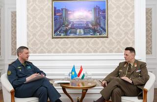 В Министерстве обороны Казахстана состоялась встреча с военным атташе Венгрии