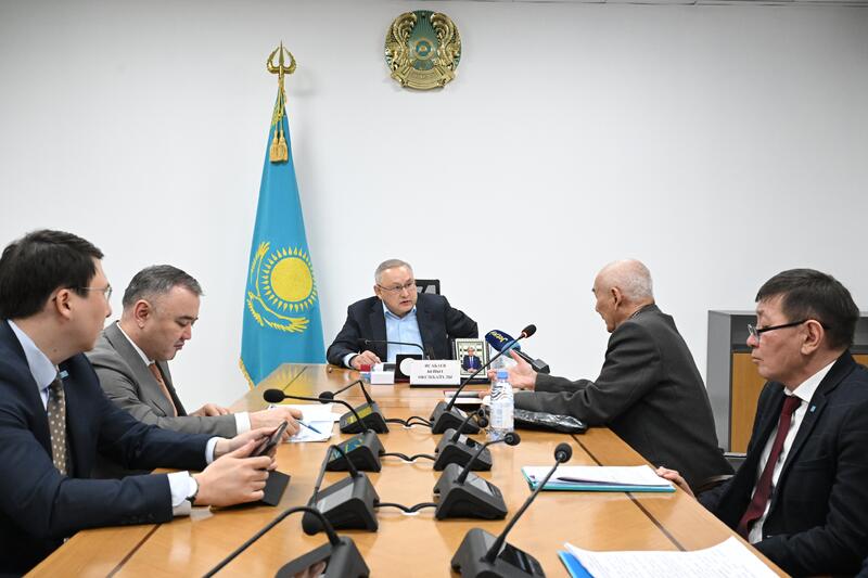 Бейбит Исабаев провел прием граждан по личным вопросам