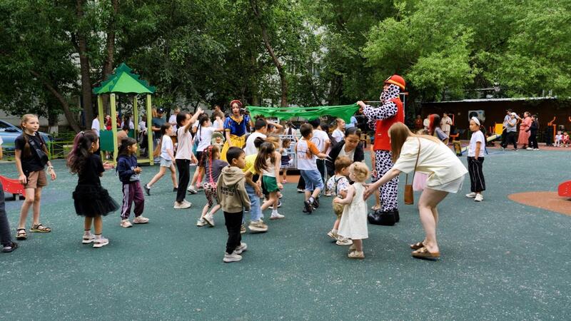 Более 40 дворов открыли в Астане в день защиты детей