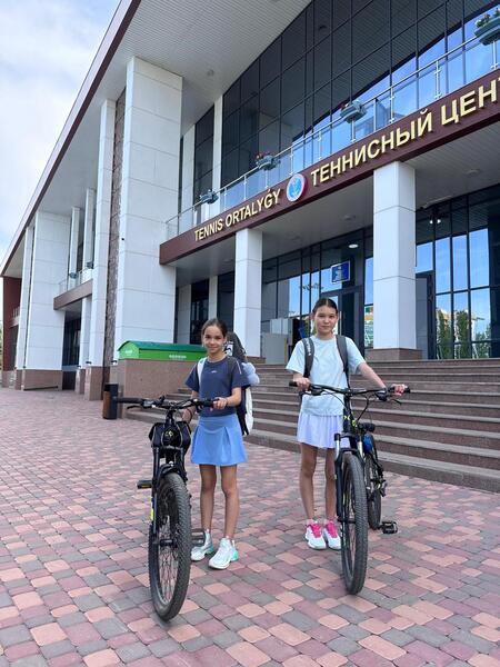 «Таза Қазақстан»: столичные спортсмены провели челлендж «Один день без автомобилей»