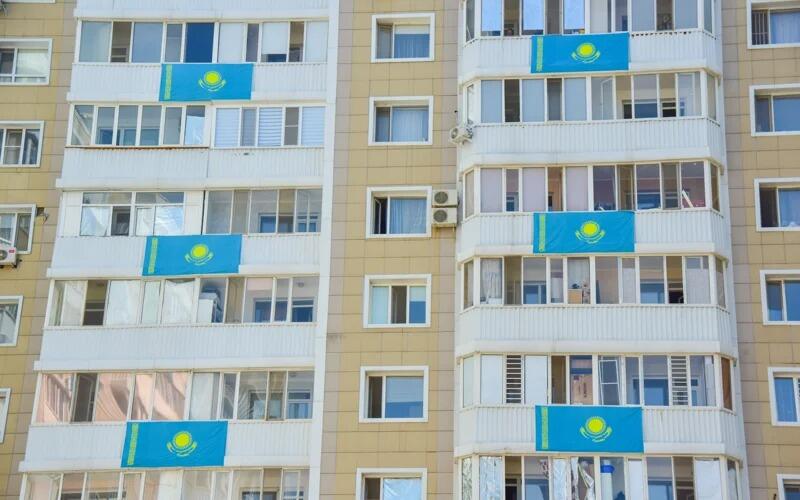 Новый двор открыли в столичном районе Сарайшык в День Государственных символов