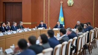 В Карагандинской области спикер Сената обсудил с депутатами маслихатов выполнение поручений Президента