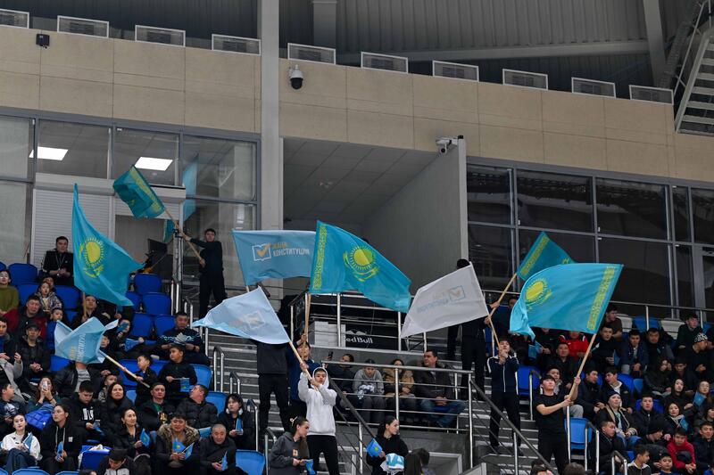 В Семее прошла акция в поддержку проекта новой Конституции