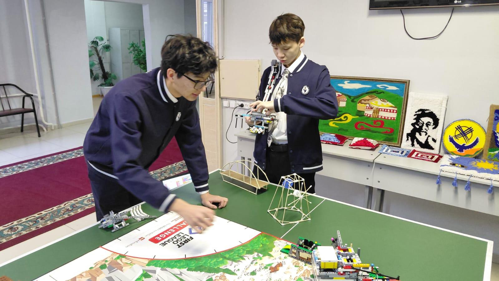 Путёвки на чемпионат Центральной Азии завоевали юные робототехники Карагандинской области