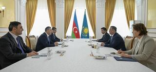 Глава МИД Казахстана провёл встречу с Представителем Президента Азербайджана по особым поручениям