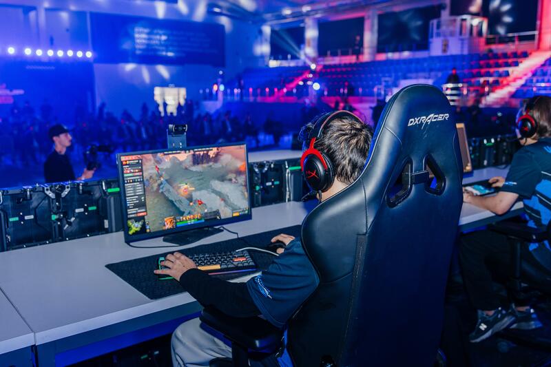 В Атырау впервые проходит международный киберспортивный турнир