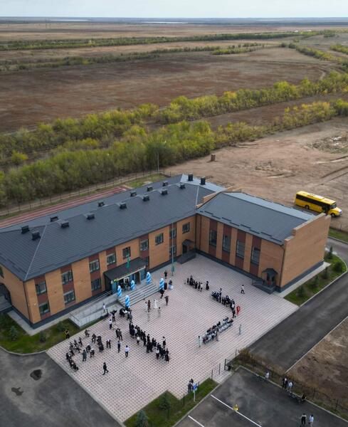 В селе Бірлік Павлодарского района произошло долгожданное событие – свои двери открыла новая школа