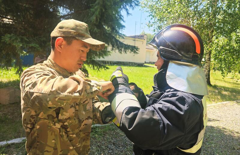 В День защиты детей спасатели по всей стране провели уроки безопасности
