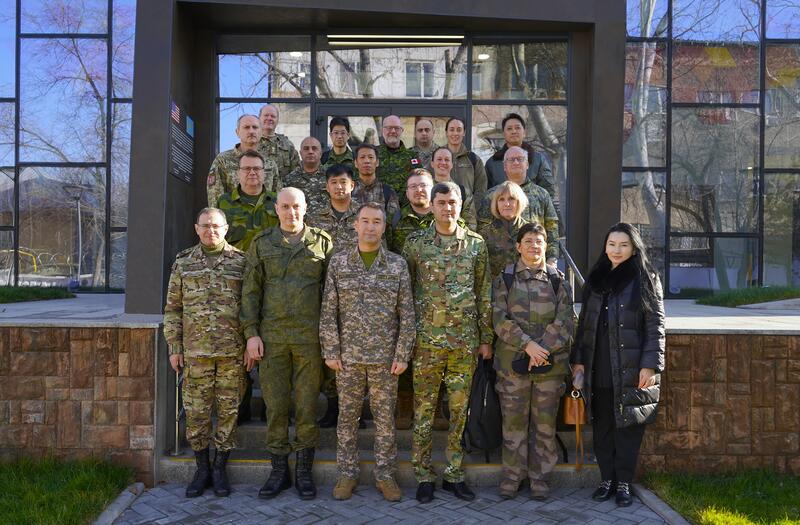 В Алматы военные дипломаты встретились с миротворцами
