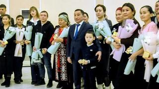 В Абае очередникам вручили ключи от квартир